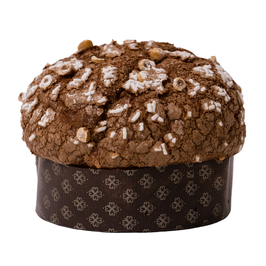 Panettone al cacao con cioccolato alla nocciola